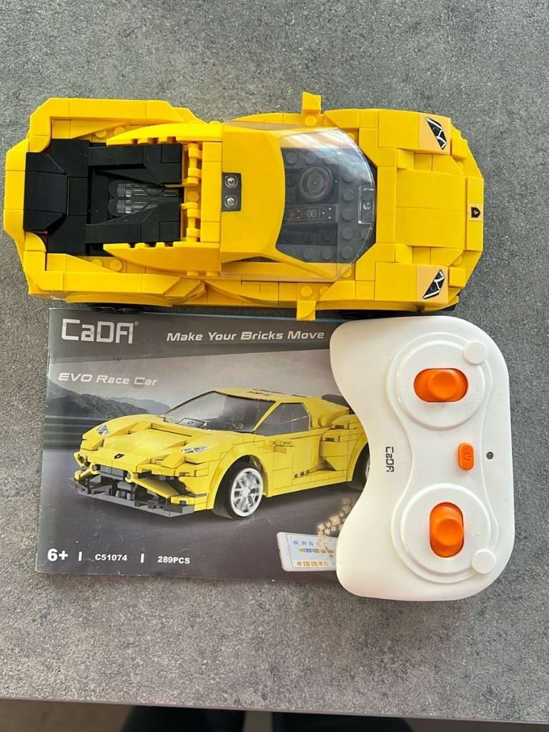 Konstruktor trkački auto sa daljinskim upravljačem